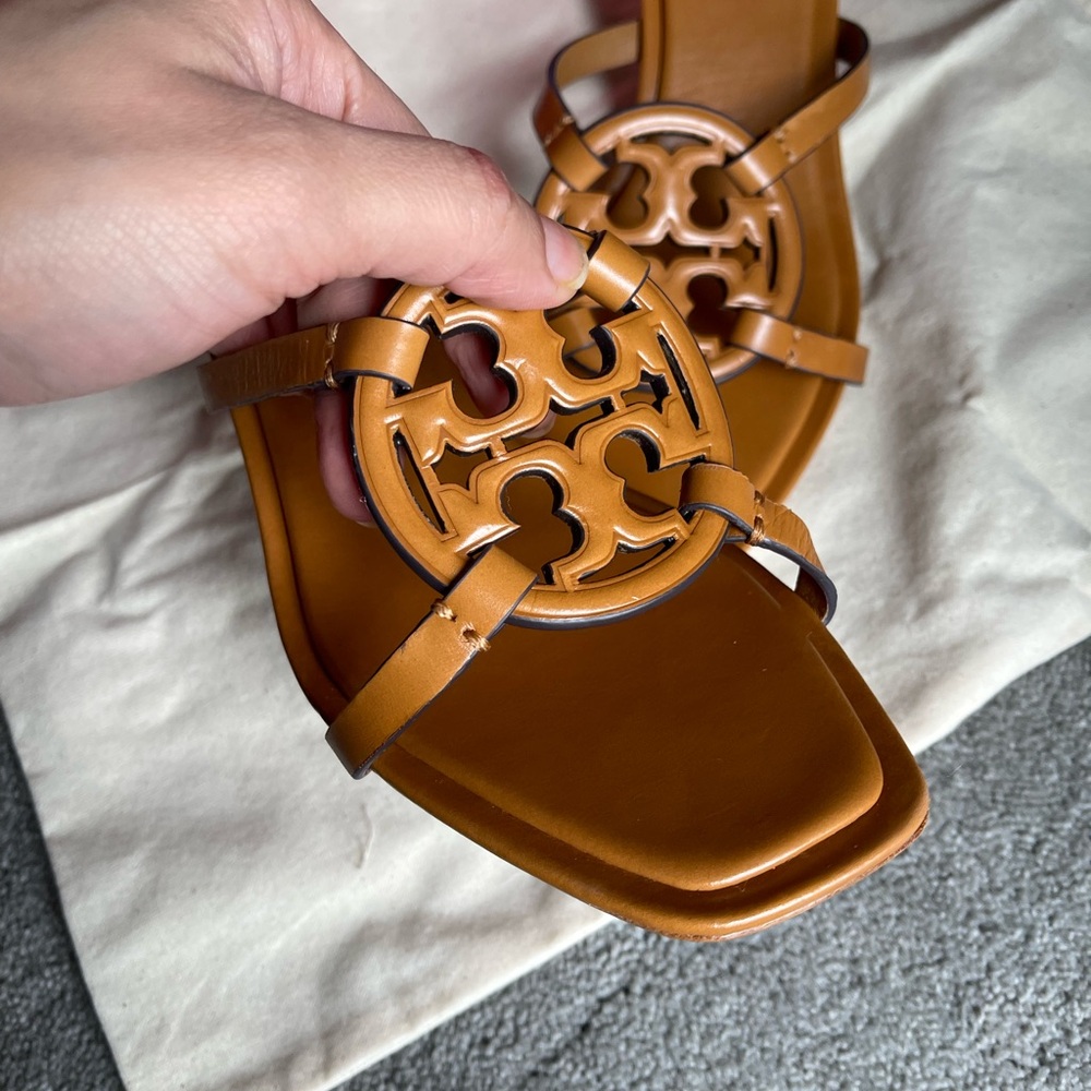 Authentic Tory Burch sandal - Picture 3 of 8
